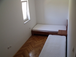 Apartment Stivan Island Cres top floor second bedroom